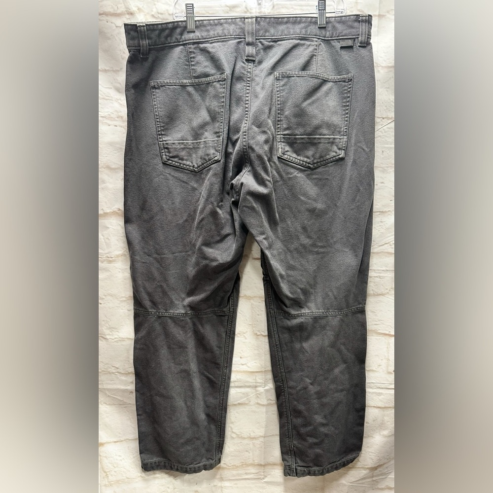 The North‎ Face men’s gray pants size 40